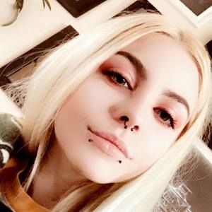 Meet your Posher, Dalaynee